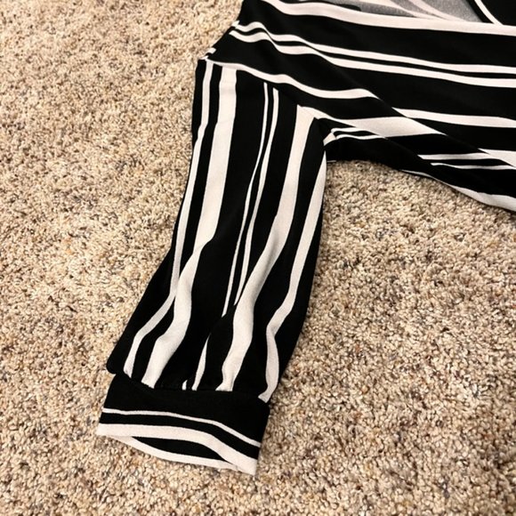 H&M Stripe Mid Dress - Picture 3 of 3